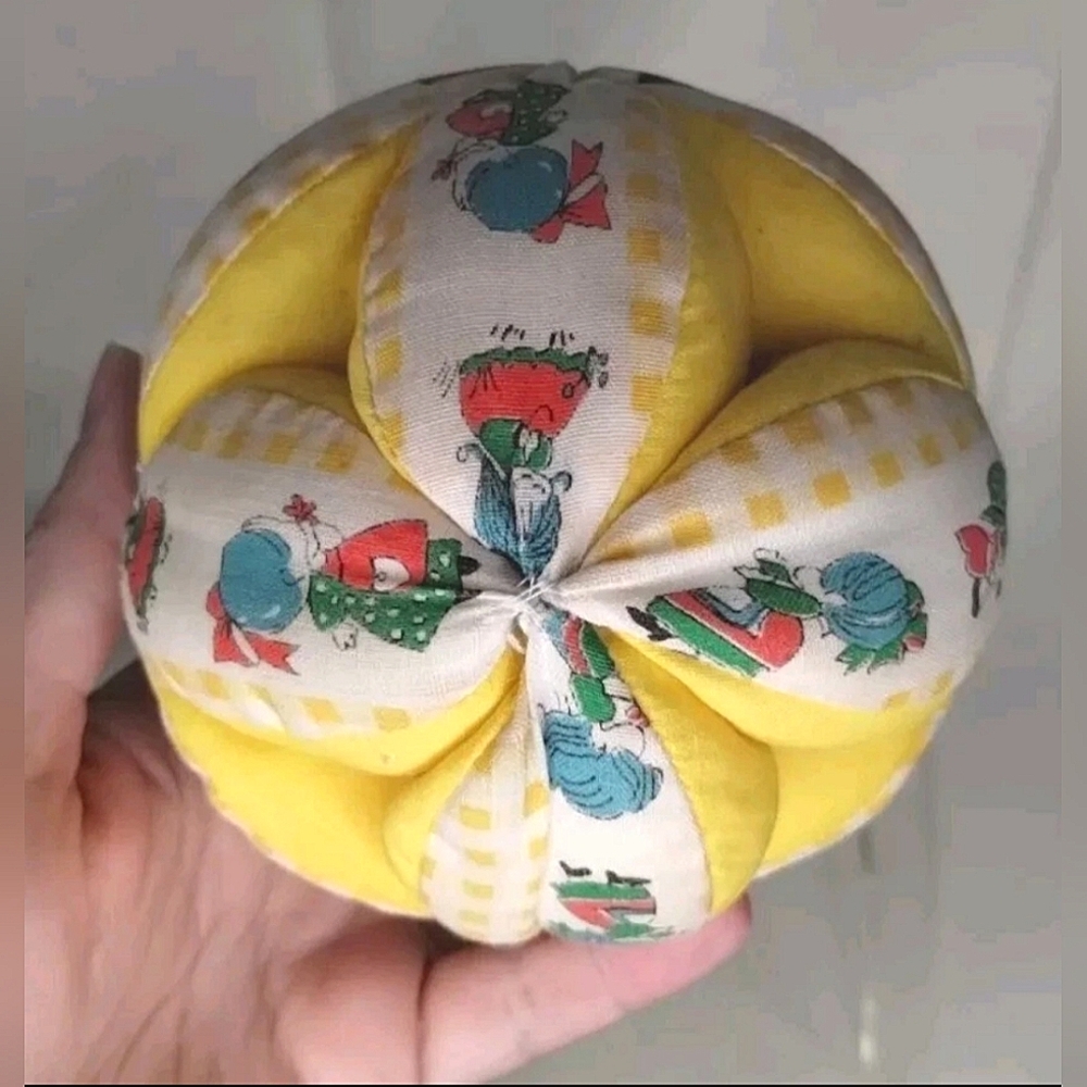 Vintage 70s Amish Puzzle Ball Pin Cushion White Yellow Cottagecore Gingham Girls
